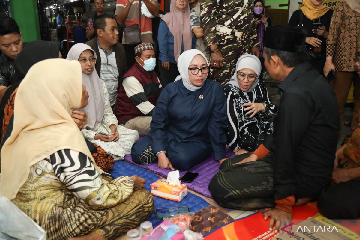 يجب أن تعطي فوائد التعليم الأولوية لحماية الطفل: الوزير